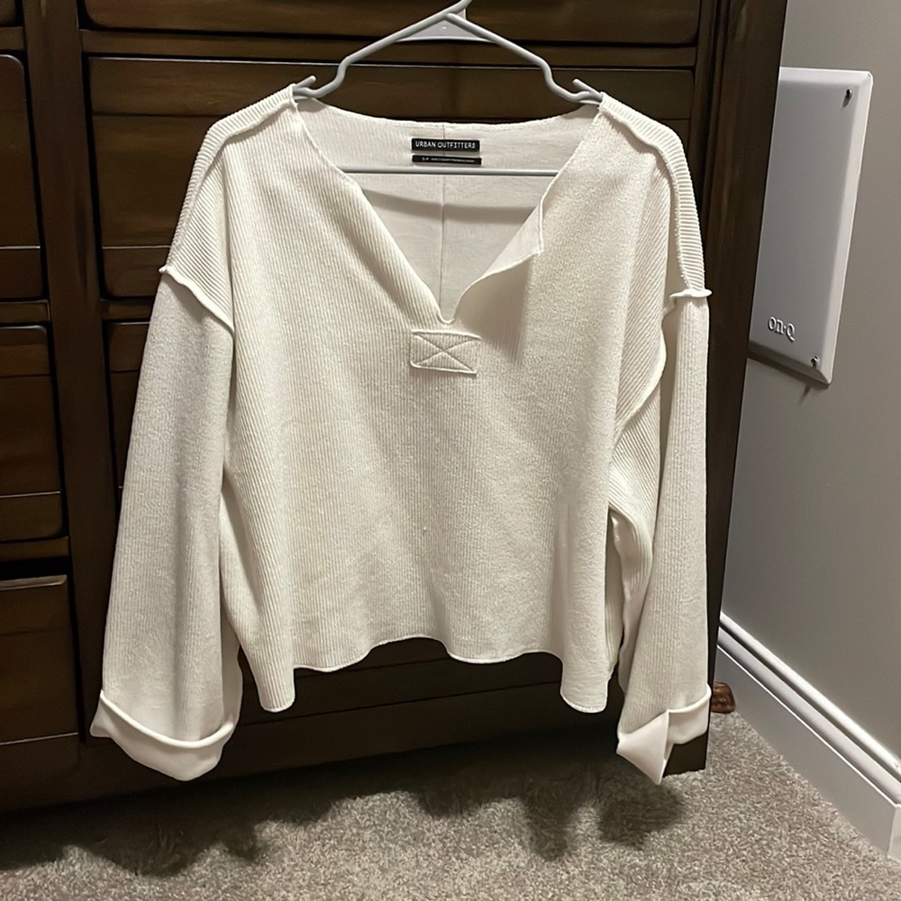 Urban Outfitters, size small, white color